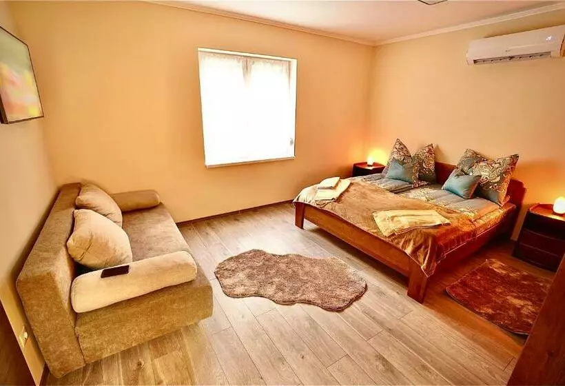 Aamiaismajoitus (B&B) Bacchus Pub és Panzió