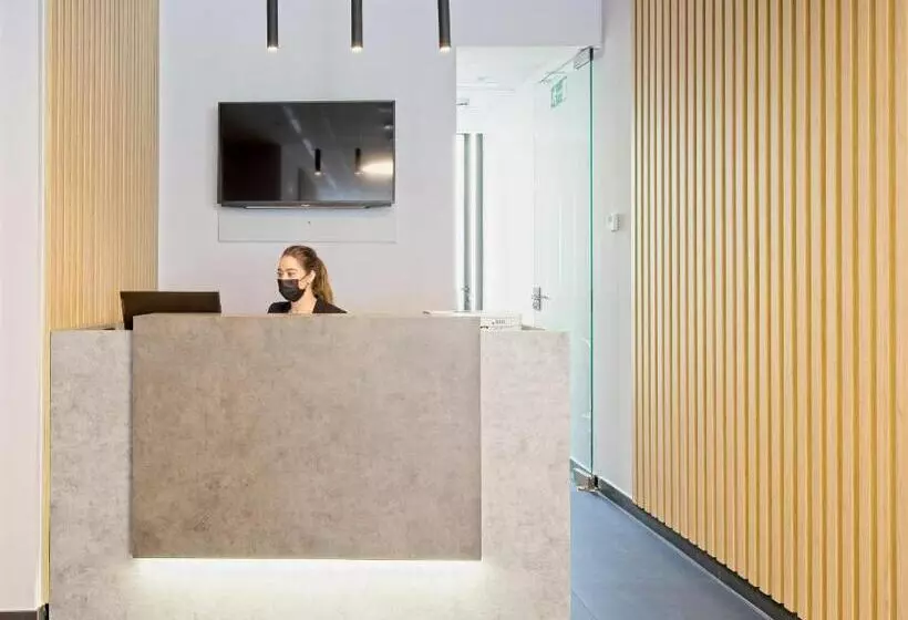 Hotelli DWO Yuste Alcalá