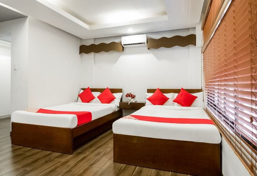 ホテル Oyo 839 Monte Bianco Boutique