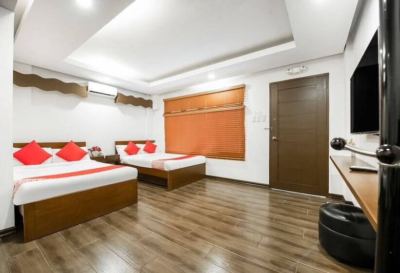 ホテル Oyo 839 Monte Bianco Boutique