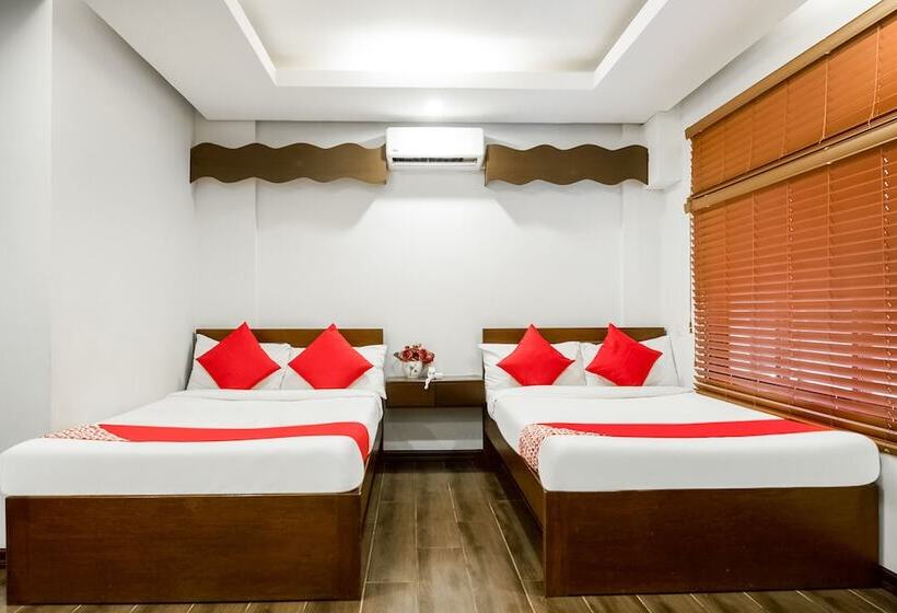 ホテル Oyo 839 Monte Bianco Boutique