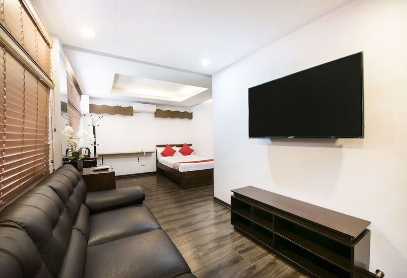 ホテル Oyo 839 Monte Bianco Boutique