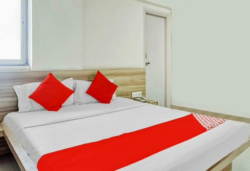 Отель Oyo Flagship 83987 Hariprasad Lodge