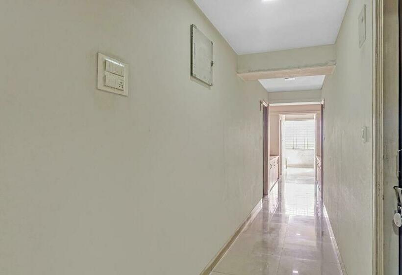 Отель Oyo Flagship 83987 Hariprasad Lodge