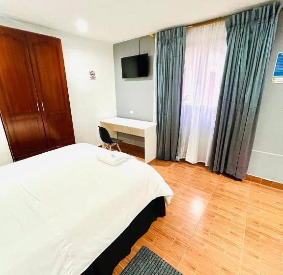 Accel Hotel La Quinta