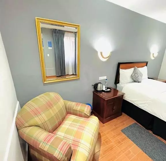 Accel Hotel La Quinta