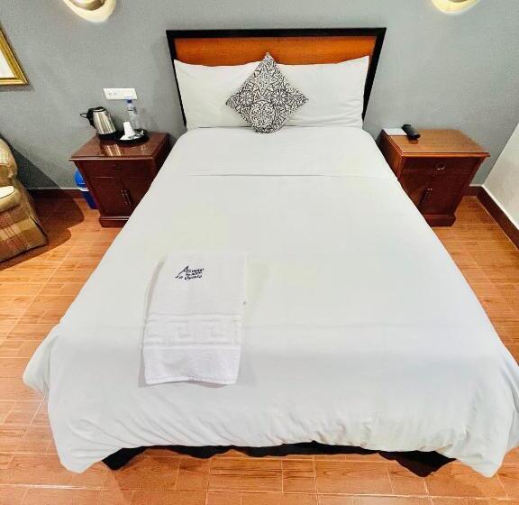 Accel Hotel La Quinta