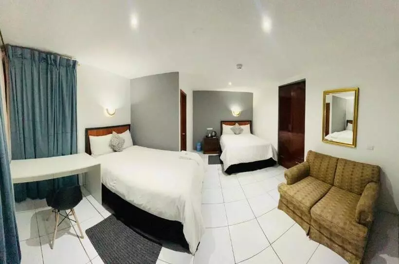 Accel Hotel La Quinta