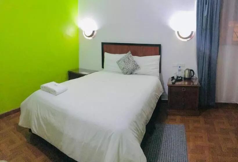 Accel Hotel La Quinta