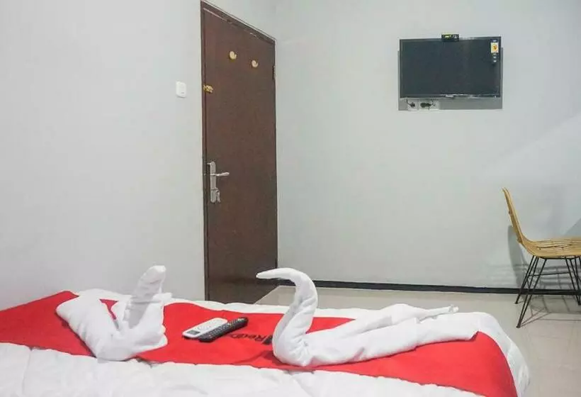 Hotel Reddoorz Plus @ Kalpataru