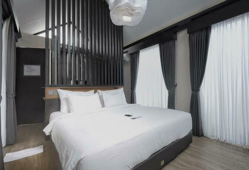 Otel Sunsetfalls Gardens And Resort