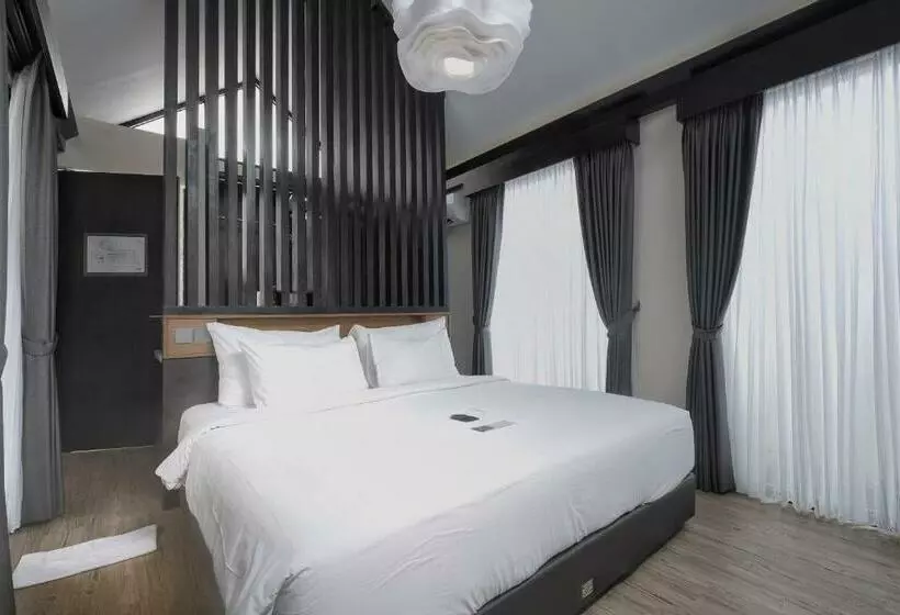 Hotelli Sunsetfalls Gardens And Resort