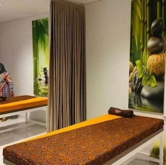Cozzy Stay Hotel Semarang By Sinergi
