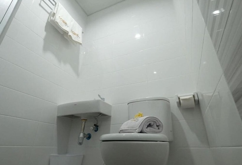 Cozzy Stay Hotel Semarang By Sinergi