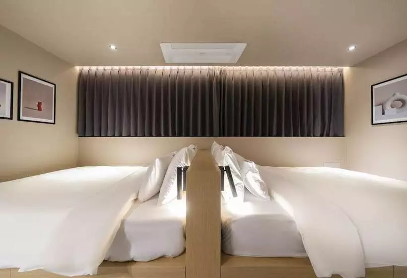 Croissant Hotel Guri By Aank