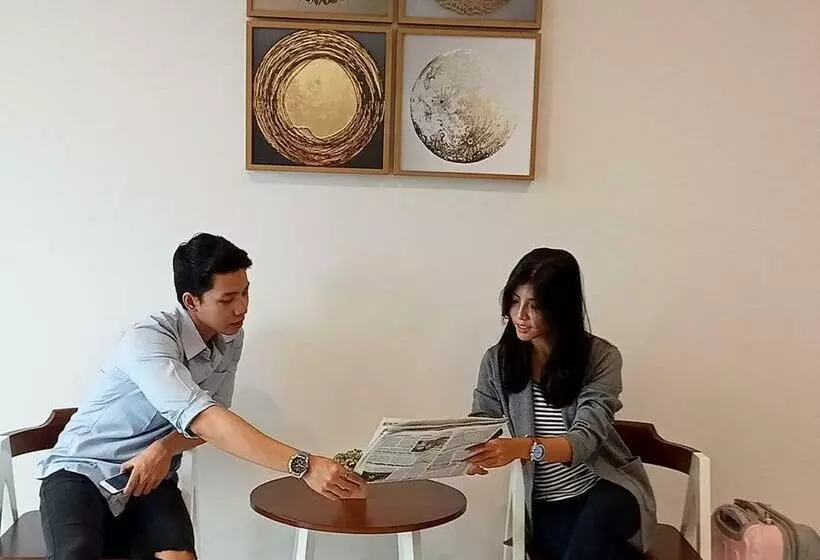 Cozzy Stay Hotel Semarang By Sinergi
