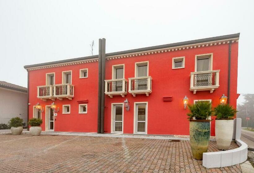 ホテル Fuori Città