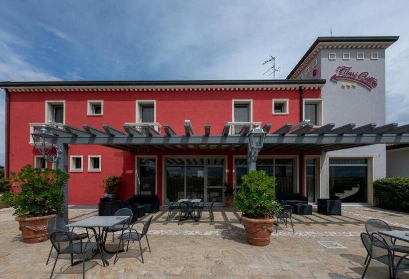 ホテル Fuori Città