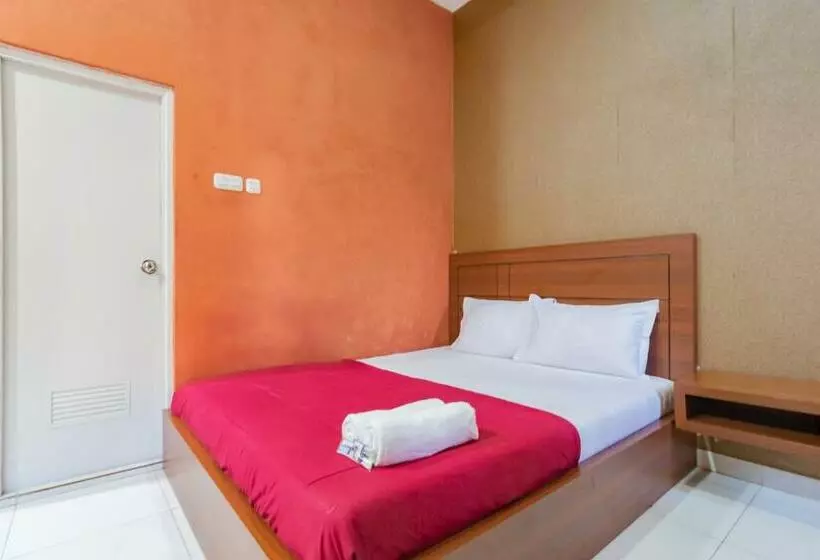 Hotelli Markoni Pamanukan Mitra Reddoorz