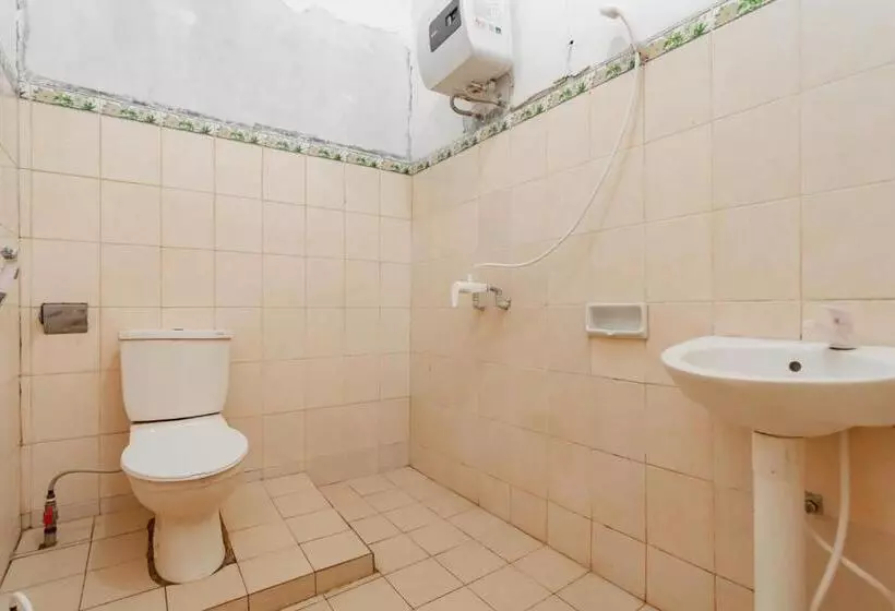 Hotelli Markoni Pamanukan Mitra Reddoorz