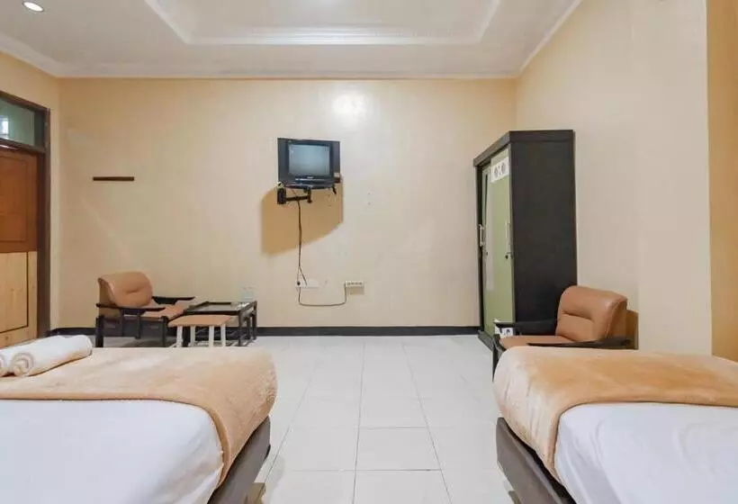 Hotelli Markoni Pamanukan Mitra Reddoorz