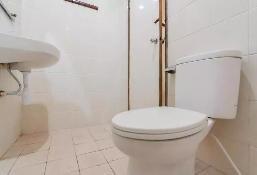 Hotelli Markoni Pamanukan Mitra Reddoorz