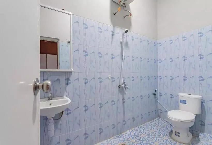 Hotelli Markoni Pamanukan Mitra Reddoorz