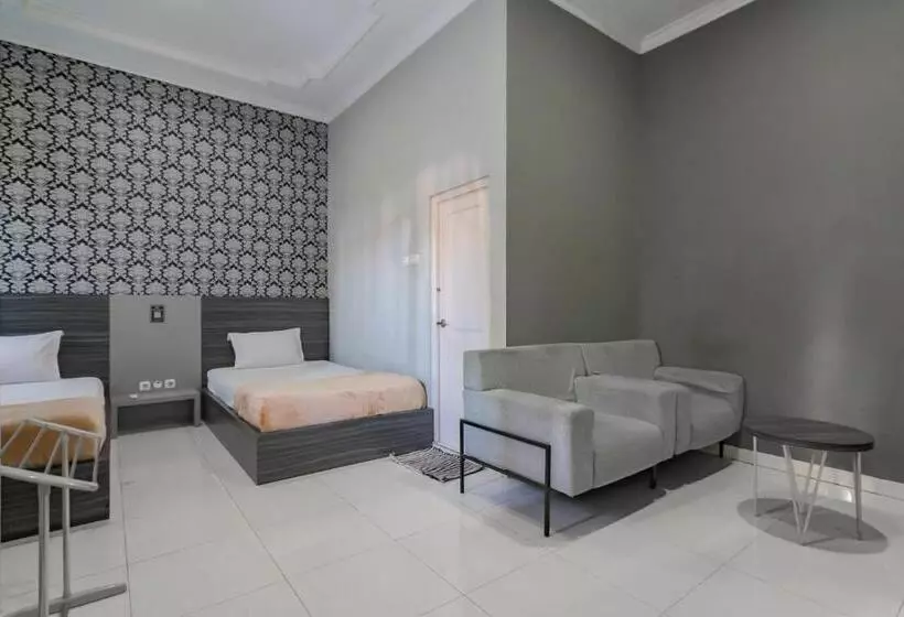 Hotelli Markoni Pamanukan Mitra Reddoorz