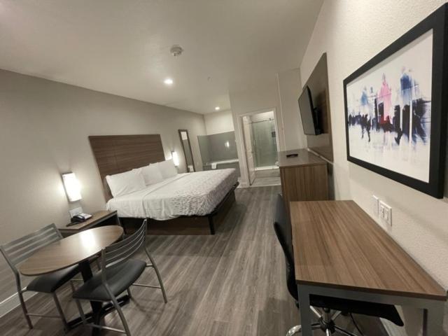 فندق Palace Inn Blue Garth Rd