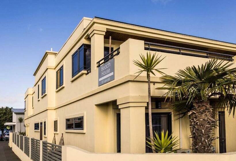 پانسیون Beach House Studios