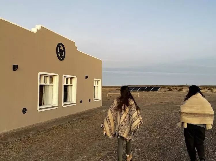 Retkeilymaja La Elvira Natural Lodge