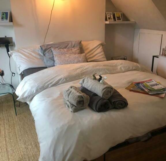 مبيت وإفطار The Cottage, Ashfield Place