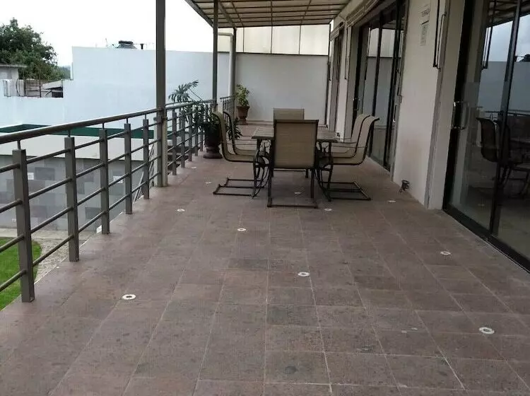 ホテル Suites Don Miguel