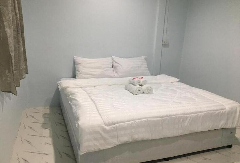 فندق The Brown House