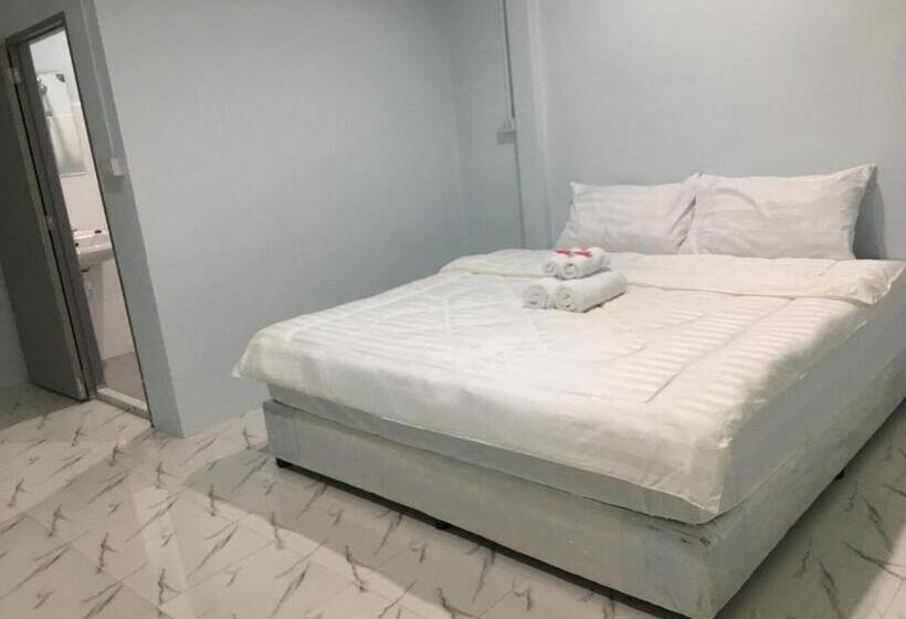 فندق The Brown House