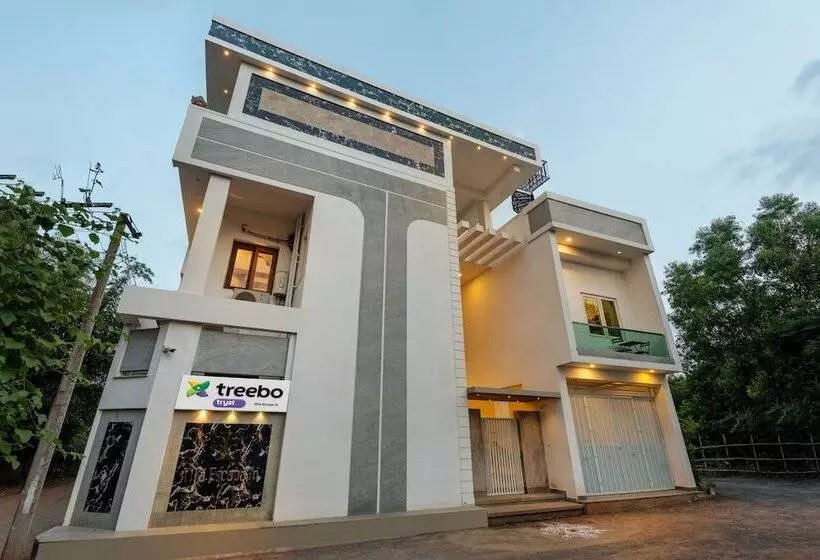 ホテル Treebo Premium Villa Escape In With Pool View
