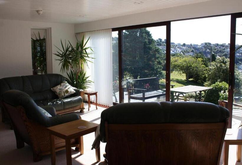 Kerryanna Country House Bed And Breakfast