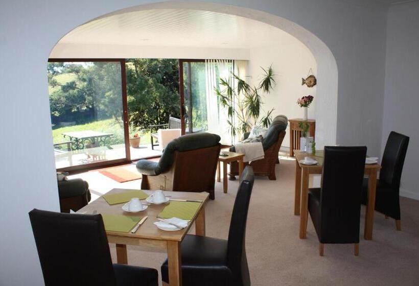 Kerryanna Country House Bed And Breakfast