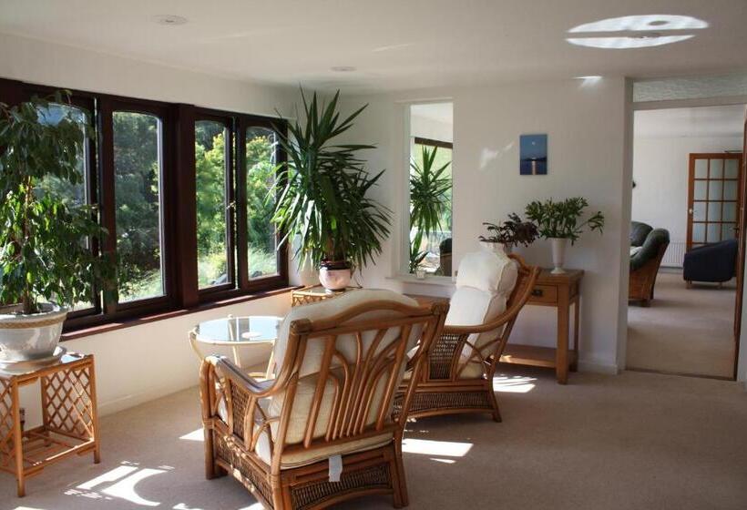 Kerryanna Country House Bed And Breakfast