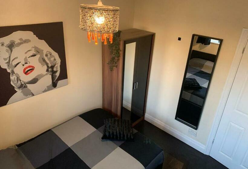 ペンション Beddington Park Lodge West