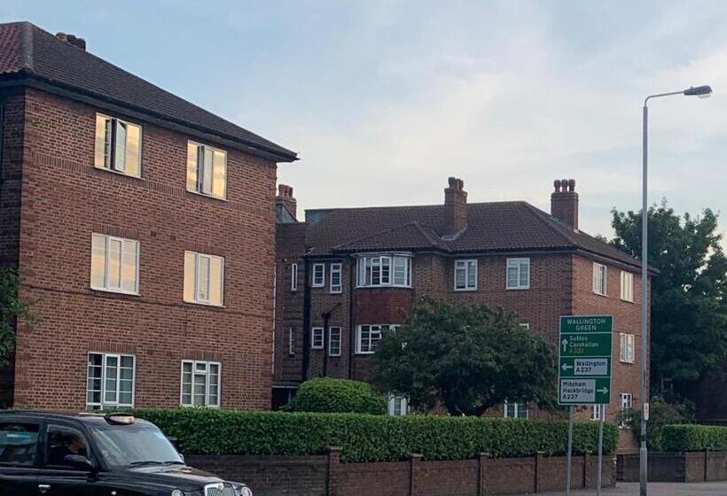 ペンション Beddington Park Lodge West