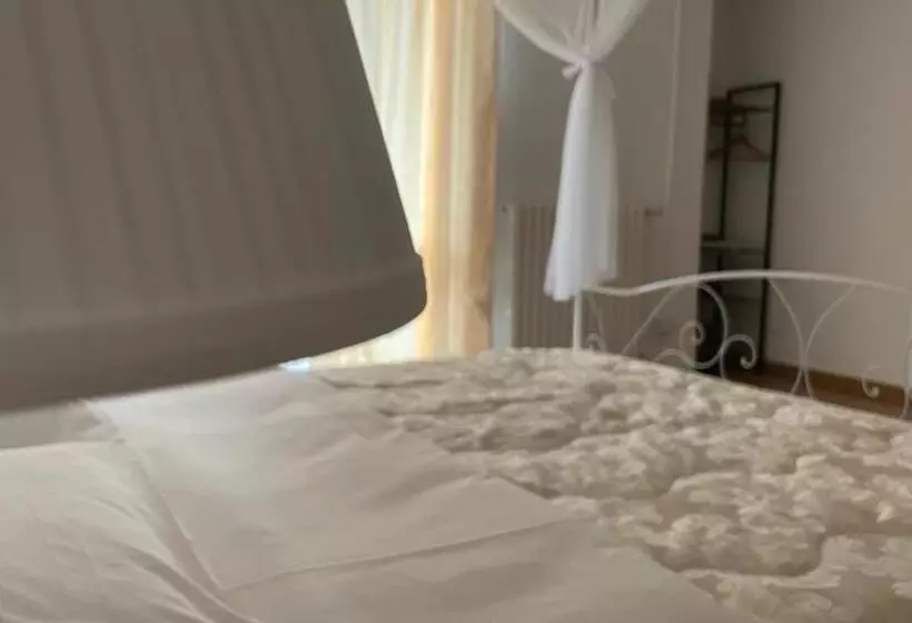 پانسیون Doctor House Standard, Suites & Luxury Rooms