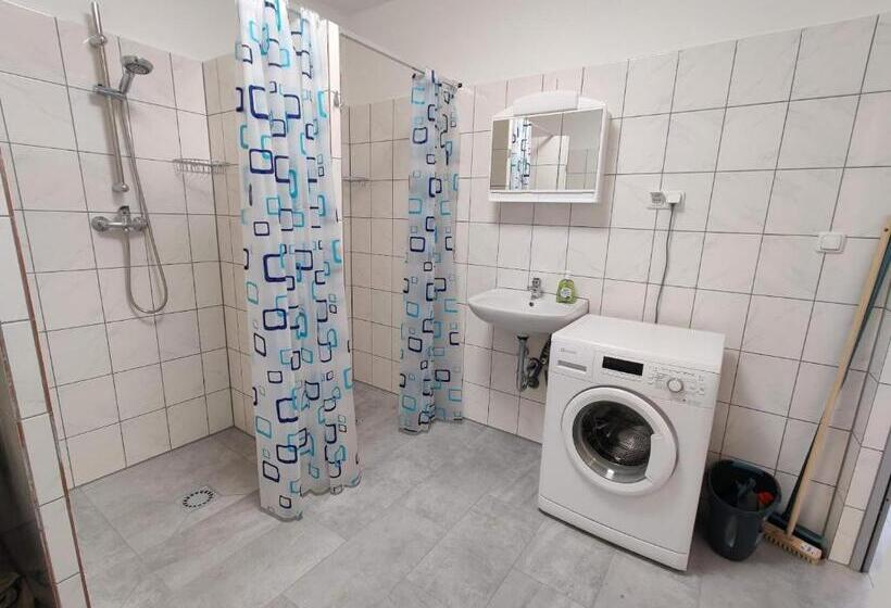 פנסיון Lucky Hostel