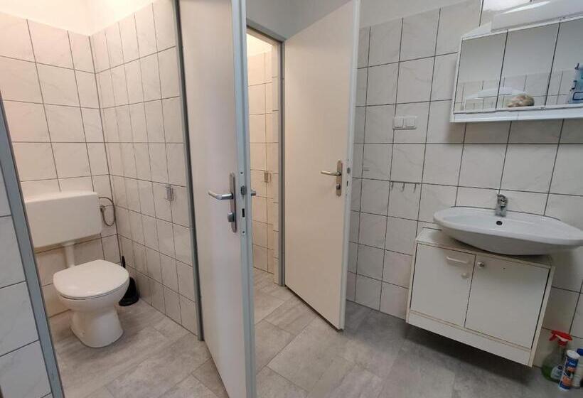 פנסיון Lucky Hostel