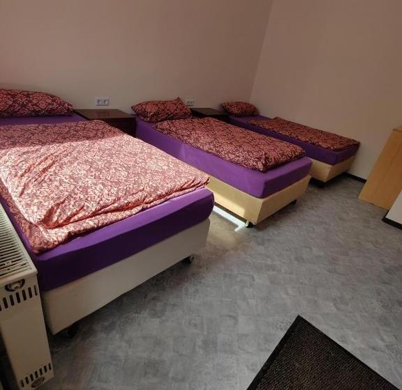 פנסיון Lucky Hostel