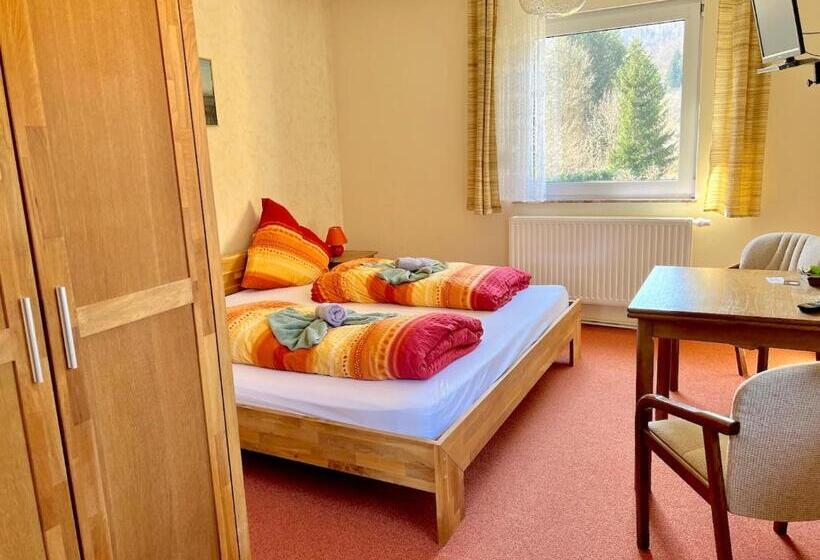 ペンション Vor Lauter Bäumen B&b