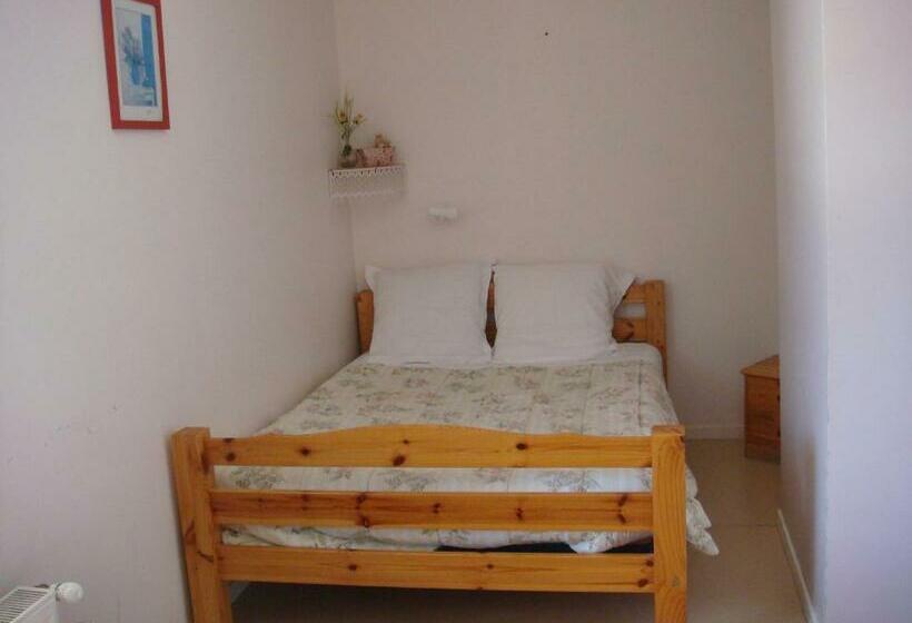 Общежитие Gite De Pontgibaud