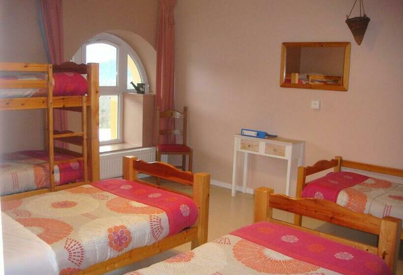 Общежитие Gite De Pontgibaud