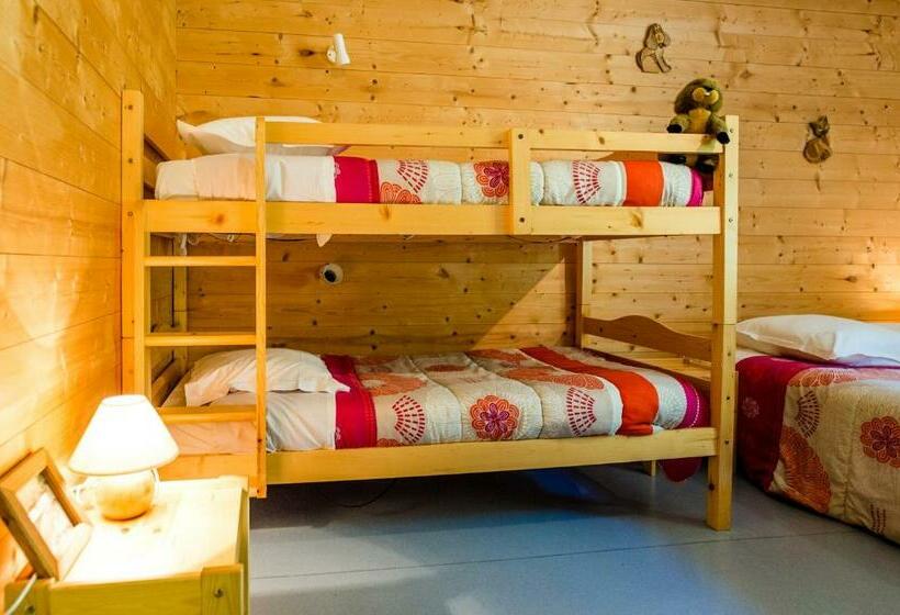 Общежитие Gite De Pontgibaud