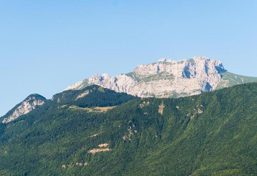 Общежитие Gite De Pontgibaud